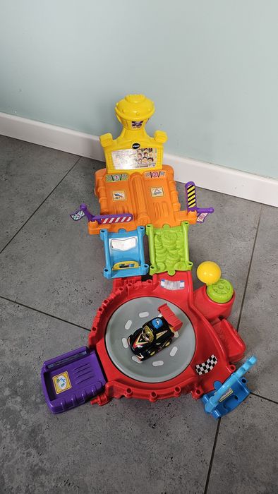 Tor wyścigowy tut tut vtech zjazd wyścigowy