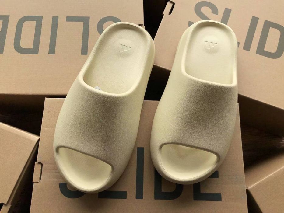 YEEZY SLIDES todos os tamanhos