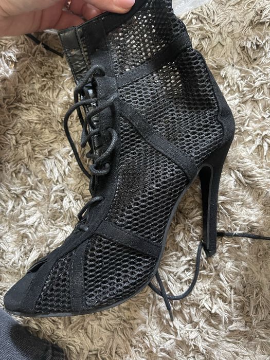 Туфлі High Heels