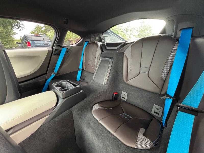 2015 BMW       i8