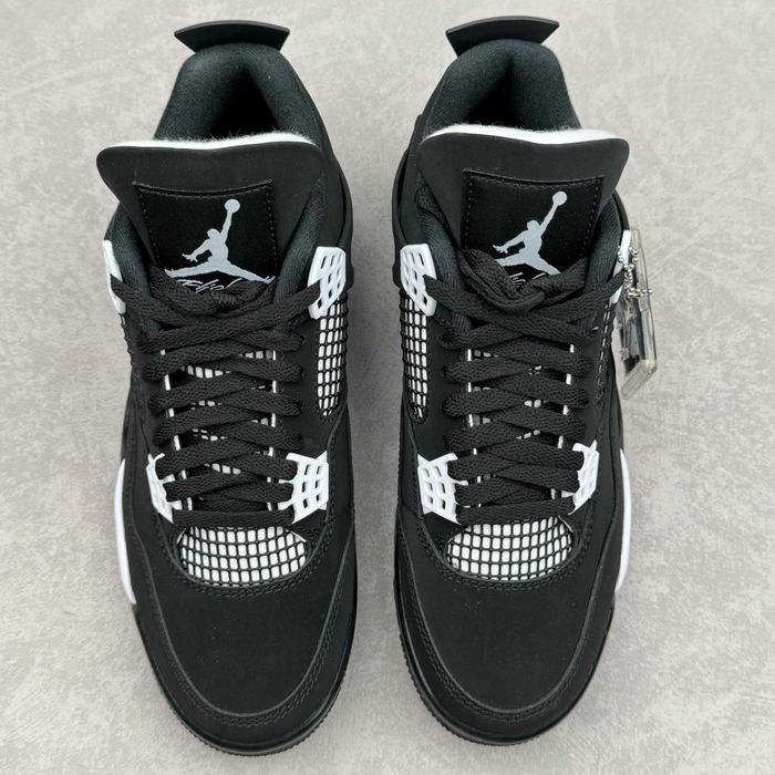 AJ4_Retro_White_Thunder 43