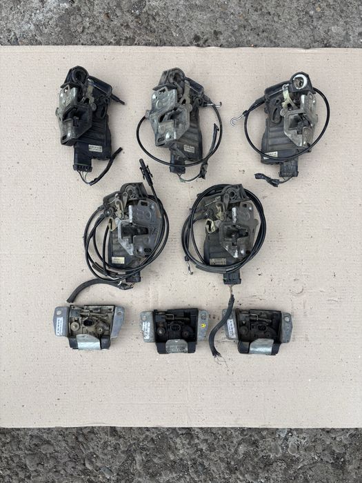 Замок МЛ Мерседес 163 ML Розборка замок дверки двері