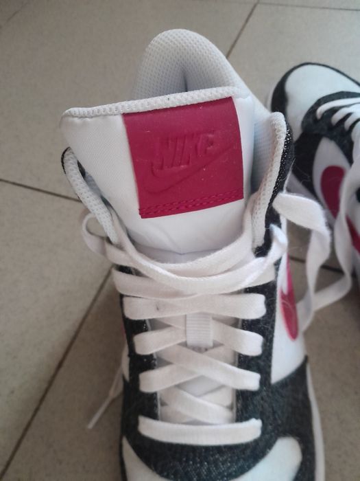 Nike hi tops tam.37.5