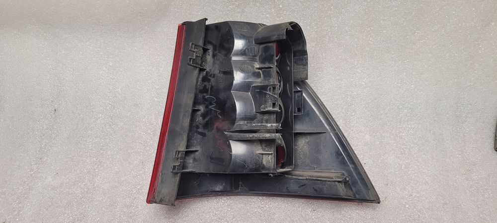 mercedes ml w163 98- lampa lewa lub prawa tył a1638200164 a1638200264