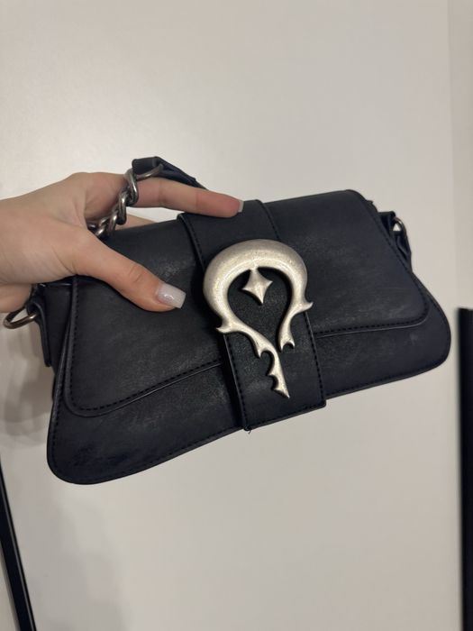 Сумочка с hous  с ремешком