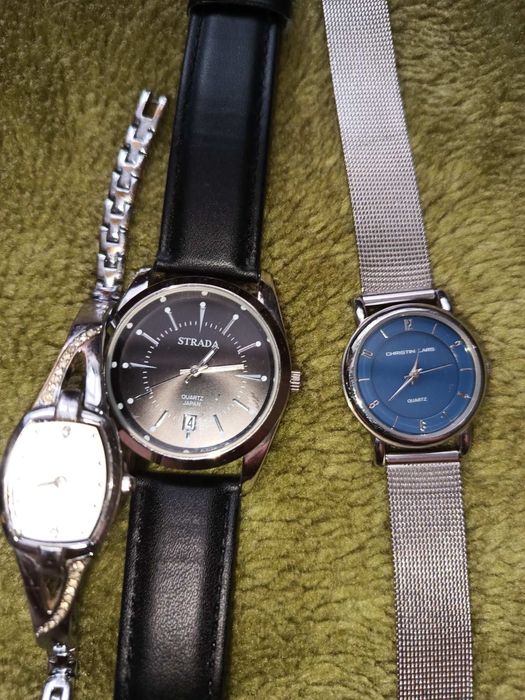 Продам наручні годинники.