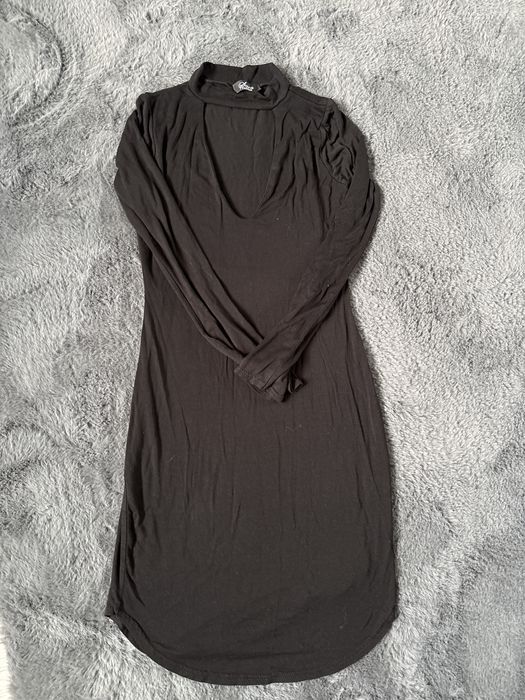 Чорна сукня жіноча