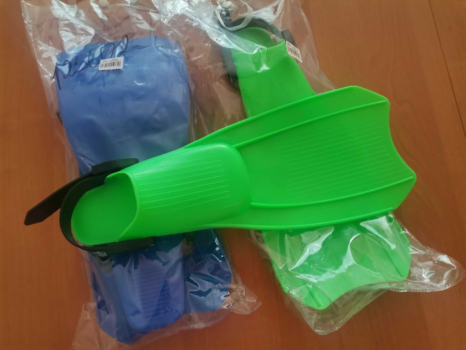 Ласти дитячі на стопу максимум до 20 см, регулюються