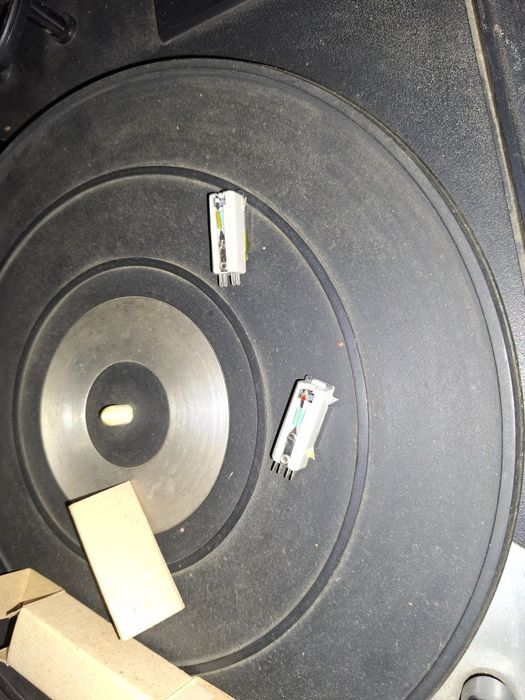 Gira discos com rádio JVC
