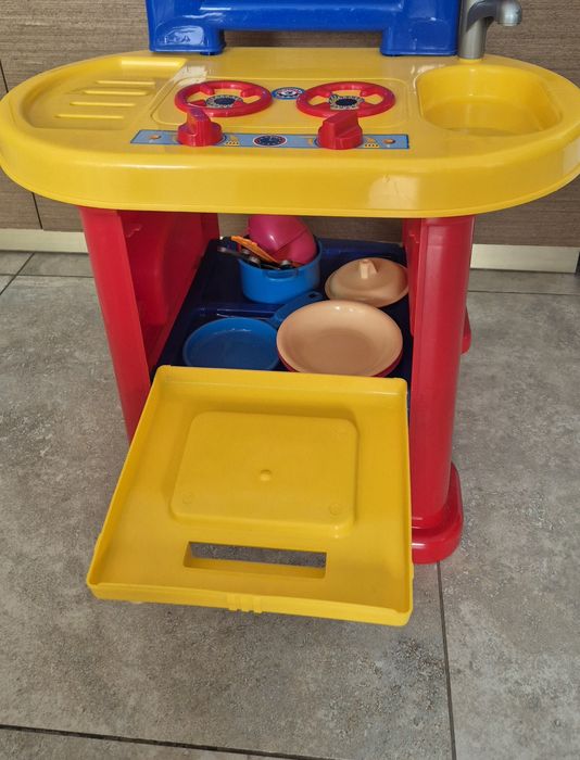 Дитяча іграшкова кухня