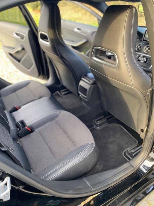 Mercedez A180 preto