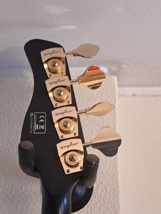Baixo elétrico marcus miller v3 passivo