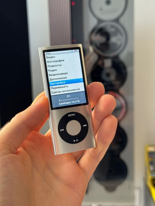 Apple iPod Nano 5th Gen 16GB Silver mp3 плеєр 95