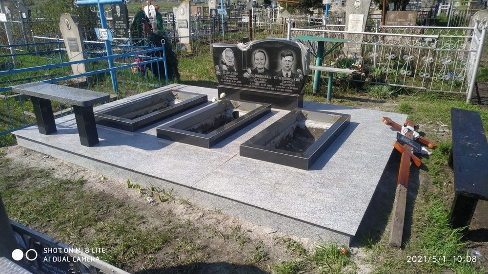 Пам'ятники, для військових комплекси,вироби з граніту, меморіальні ко