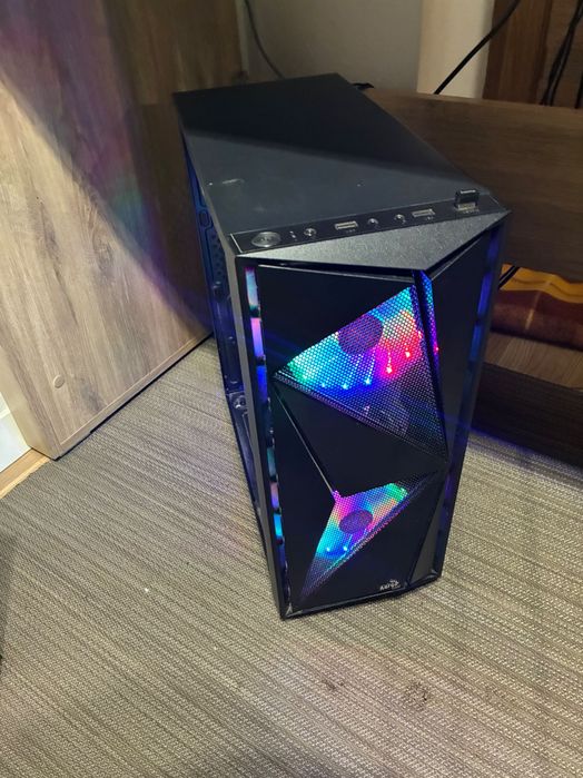 Komputer stacjonarny