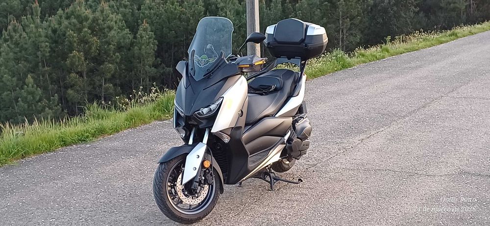 Vendo Moto Yamaha X-MAX 400 como nova . 12000 km