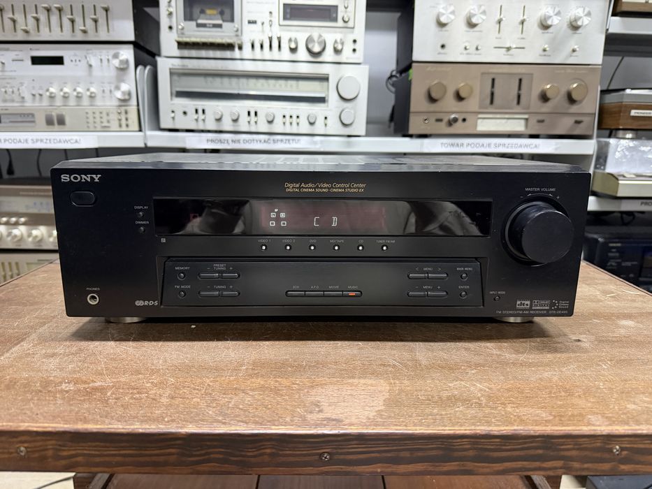 ‼️ Sony STR-DE495 – Amplituner Kina Domowego 5.1 z Dekoderami Dolby Digital/DTS i Wejściami Cyfrowymi | Audio Room