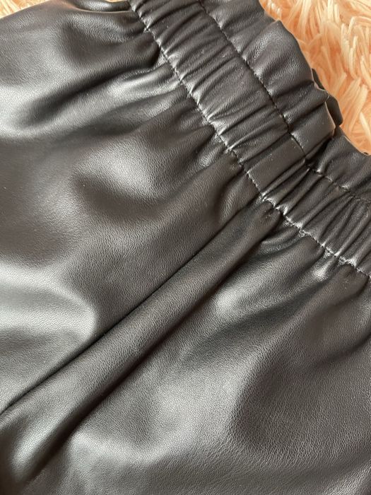 Продам шорти шкіряні дитячі