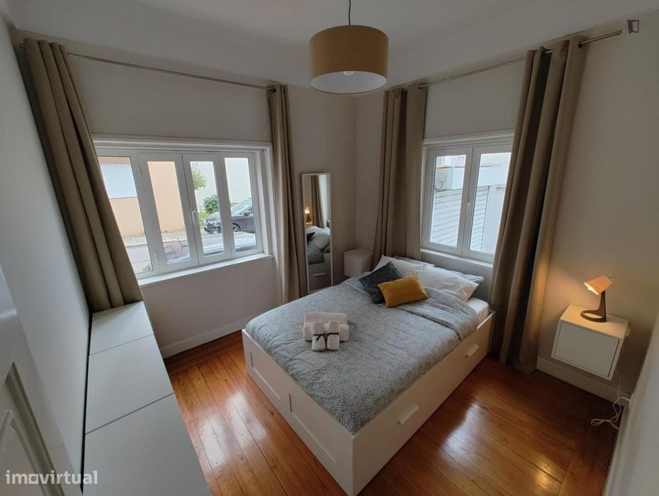 Quarto - localizado em Paranhos Porto