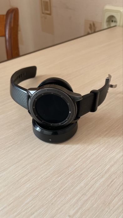 Смарт-часы Samsung Galaxy Watch 44mm