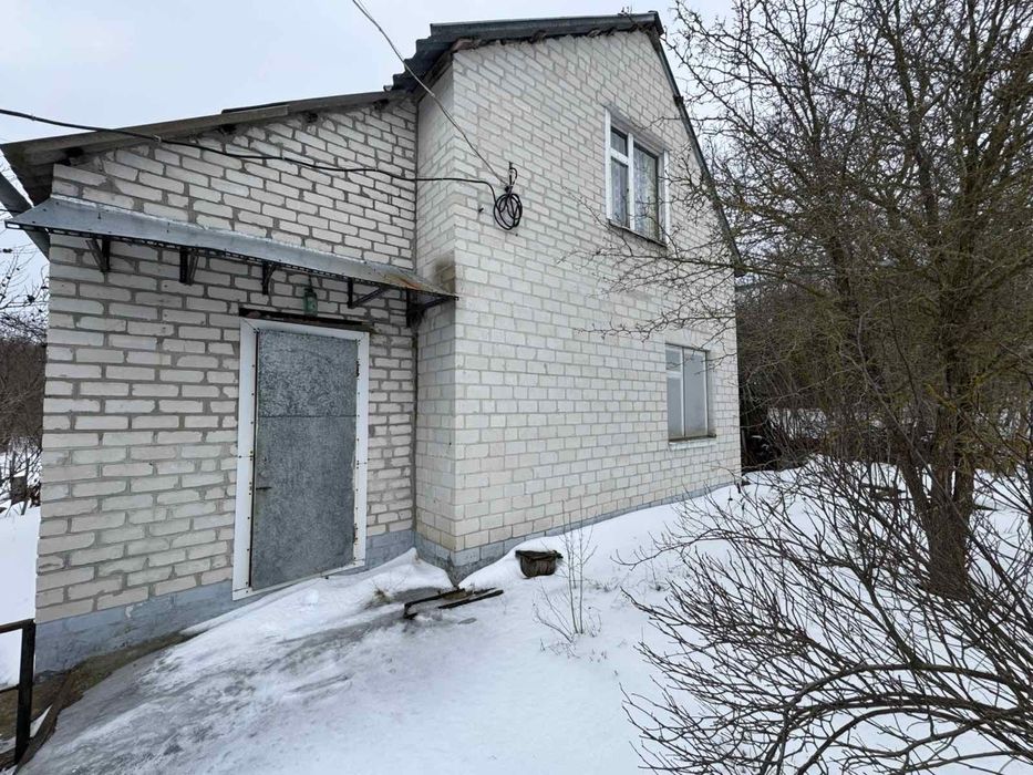 Продаж дачного будинку в селі Деньги