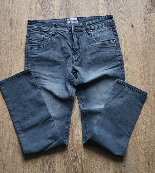 Nowe jeansy Shine Original W34 L32 | grafitowe | prosta nogawka | deni