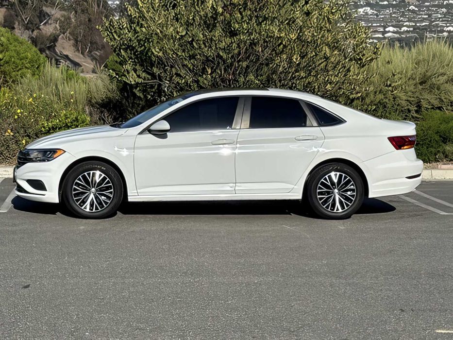 Volkswagen Jetta      2019