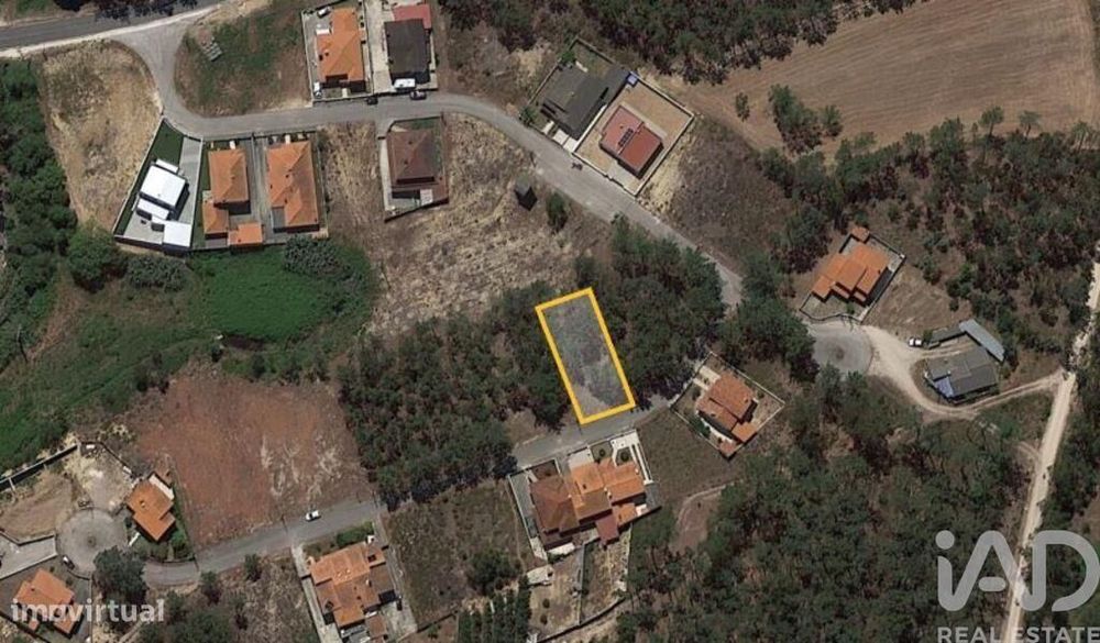 Terreno para construção em Amor