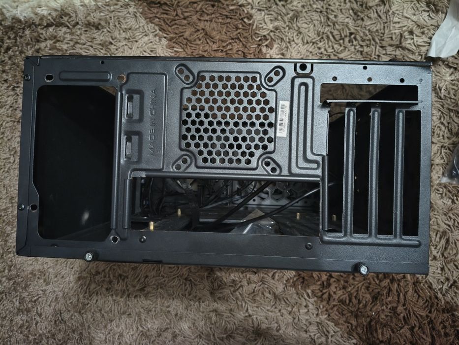 Корпус 2E Basis RD858.