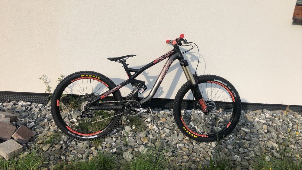 Commencial supreme v3 [freeride,dh,slopestyle,jibbing]