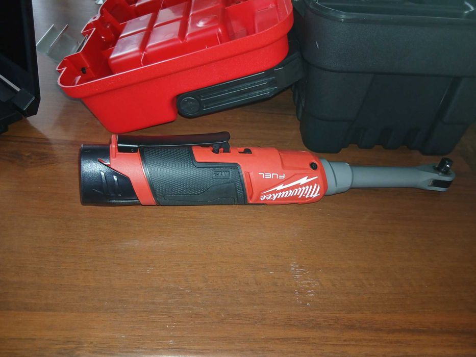 klucz katowy 3/8" 47NM DLUGI MILWAUKEE