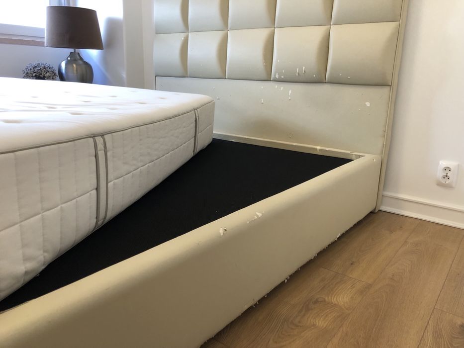 Cama casal para estofar
