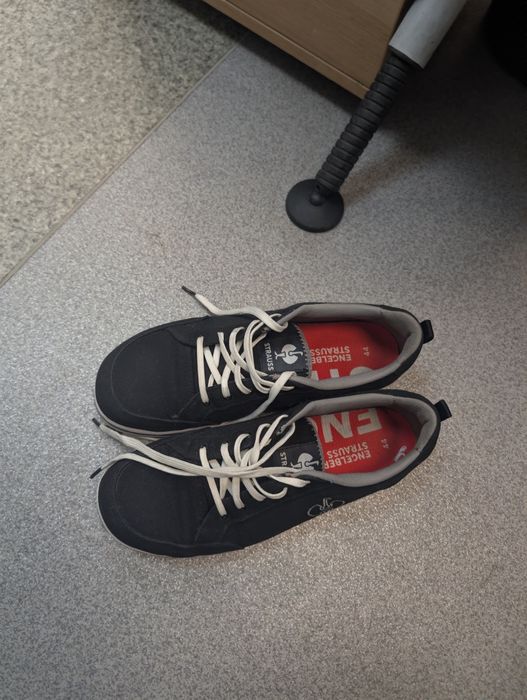 Спец взуття з захисним носком Strauss