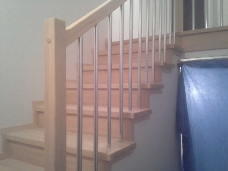 Schody drewniane wolnostojące i na beton