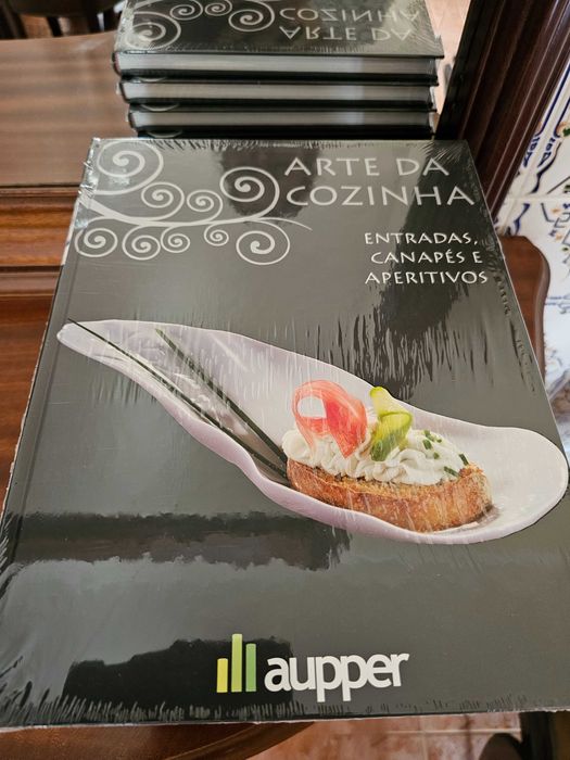 Coleção de 9 livros e DVD Arte da cozinha novos