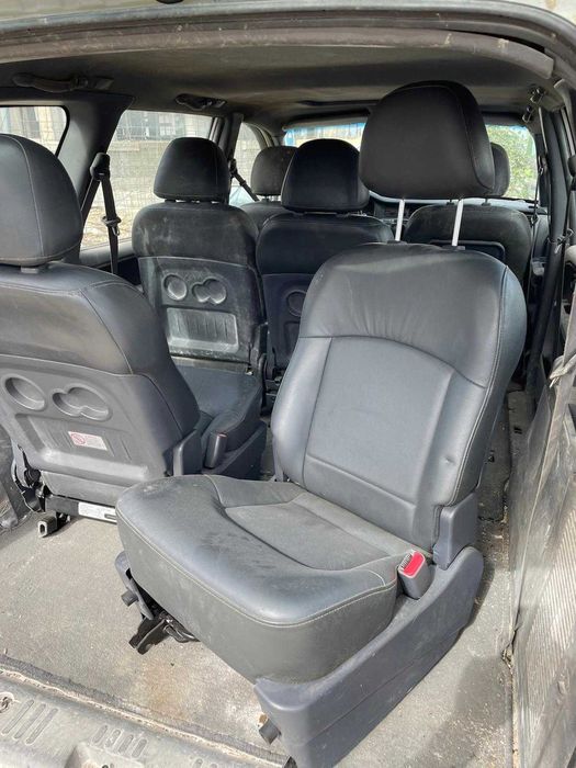 Hyundai Trajet vende-se inteiro, não para peças