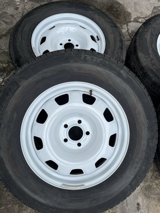 Orginal Felgi Stalowe Land Rover Defender 255/70R18 Michelin Opony