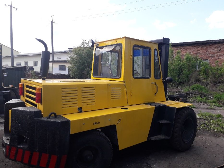 Львівський навантажувач дизельний 5т (Львовский погрузчик)