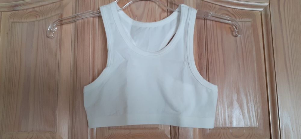 Biustonosz sportowy biały