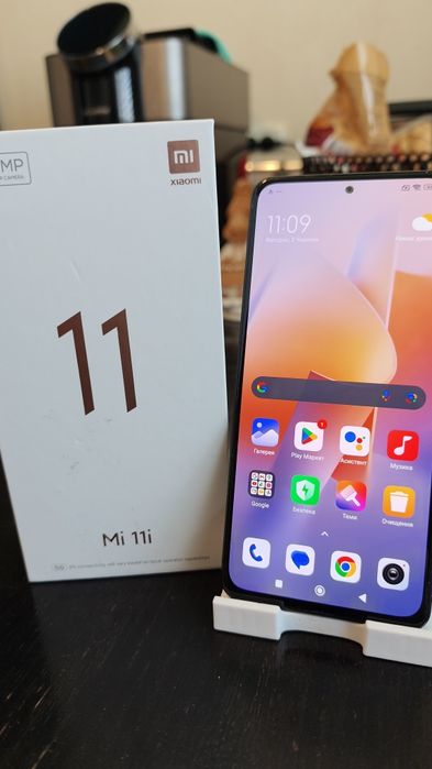 Продам Xiaomi Mi 11i Cosmic Black