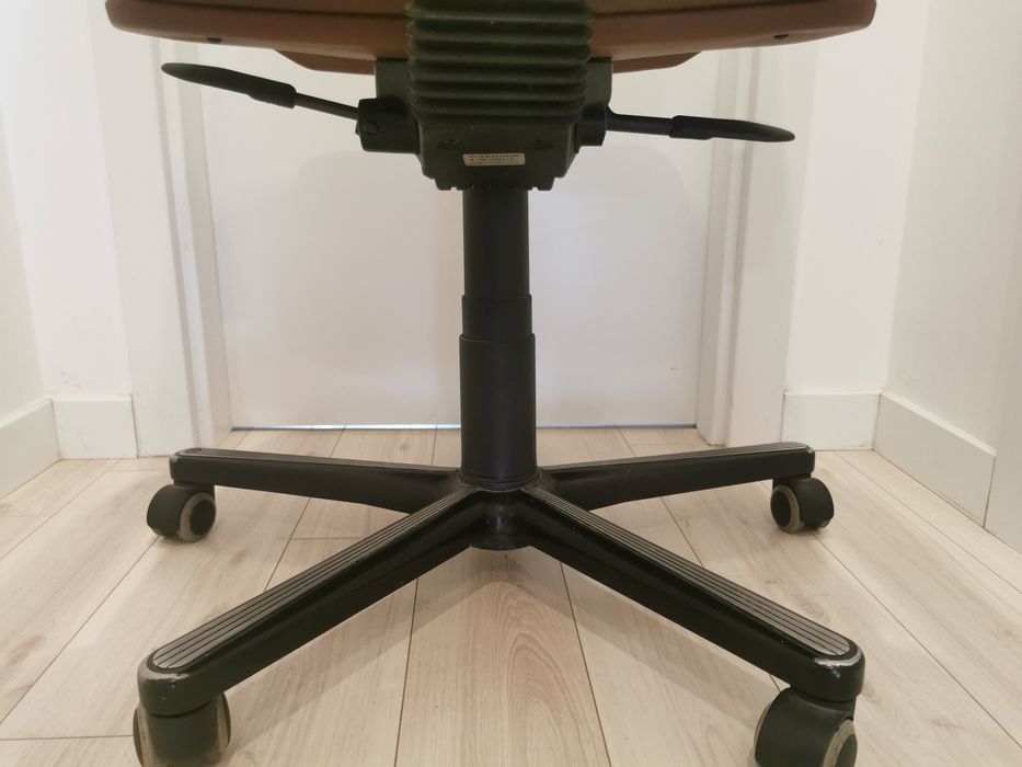 Cadeira Escritório Executivo em Pele