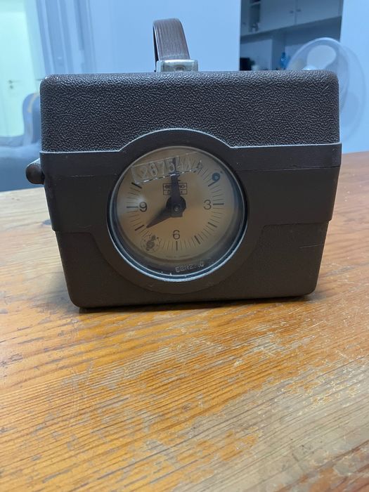 Relógio para registo de pombos