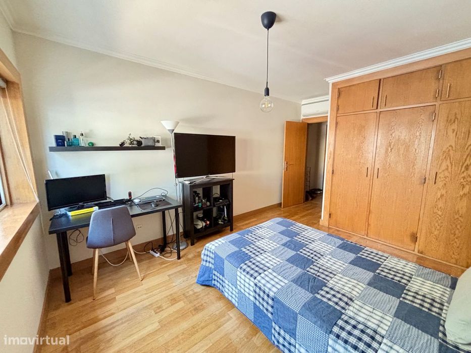 Apartamento T3 com excelentes áreas, renovado, boa exposição solar