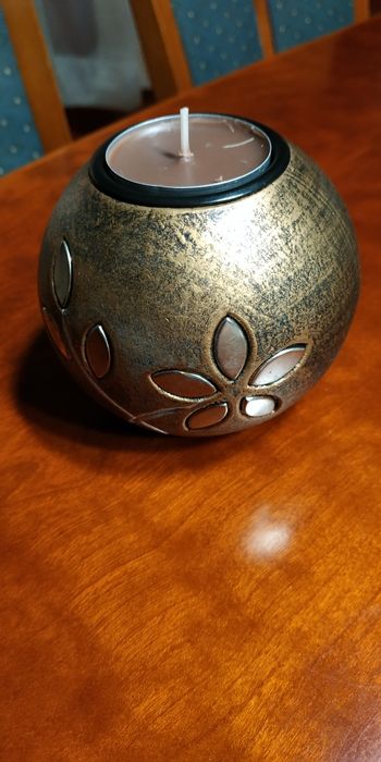 Piękny świecznik na tea light.