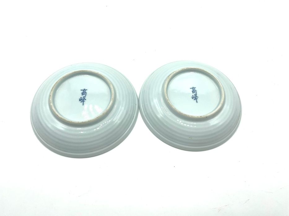 Par de pratos chineses