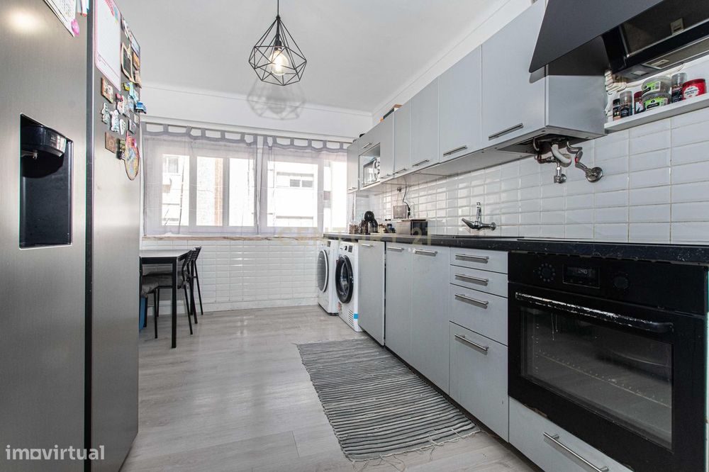 Apartamento T4, Carregado