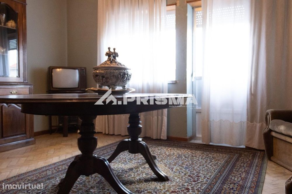 Apartamento T3 com espaço exterior