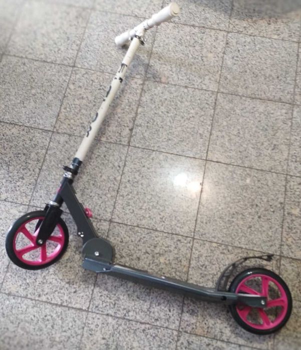 Trotinete Cityo W - Personalizada” e Funcional, Embalagem Original!