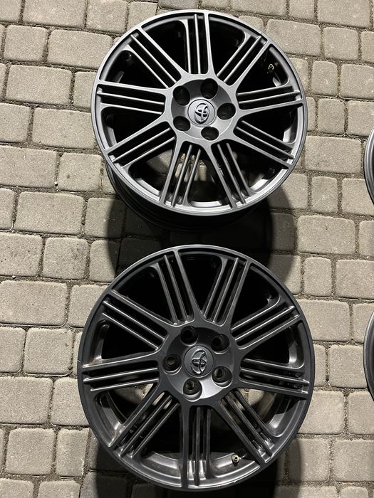 Alufelgi 5x114,3 18 cali Toyota Rav4 CH-R Corolla Cross czujniki TPMS