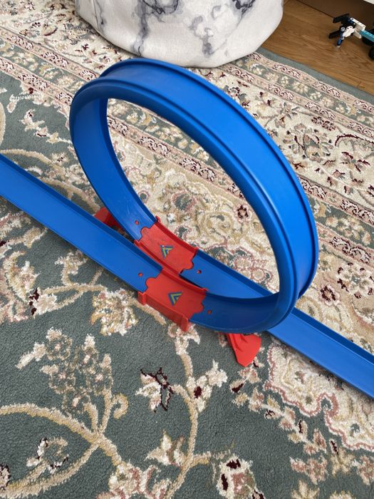 Треки Hot wheels ,небезпечне перехрестя та небезпечний рікошет